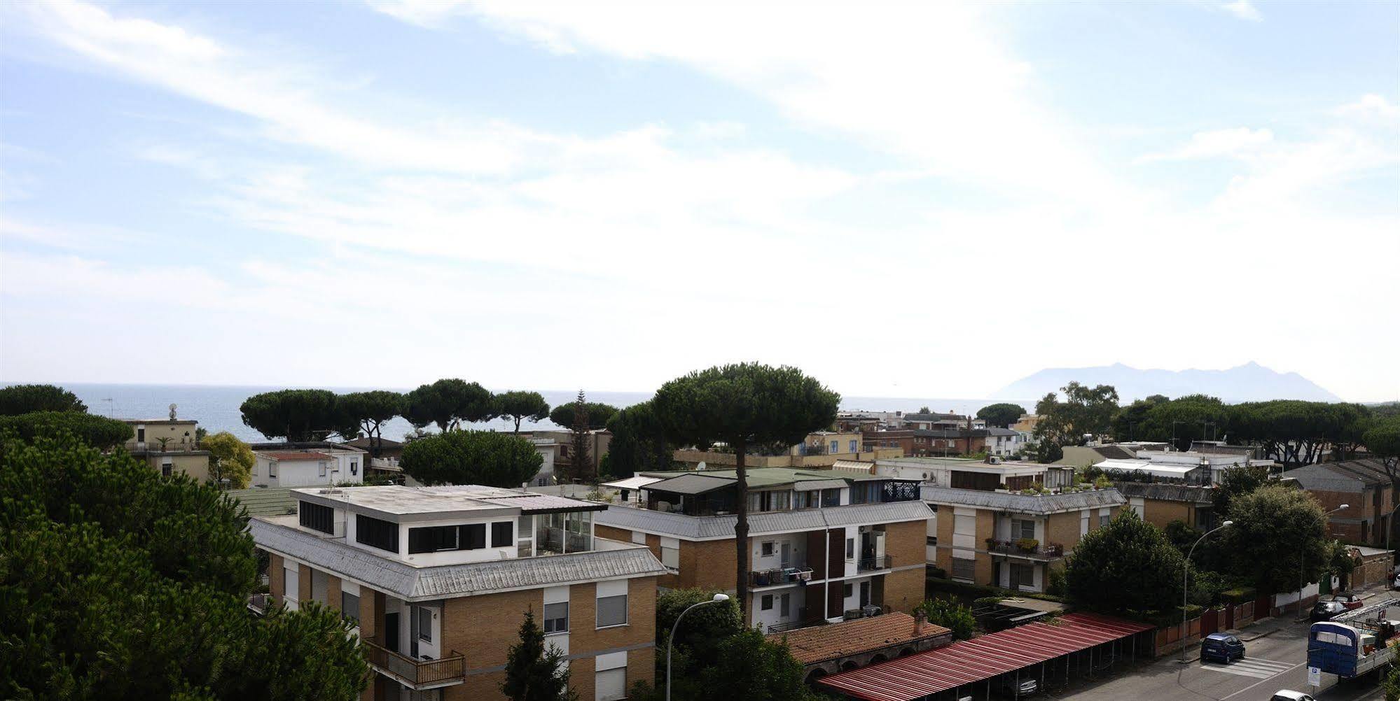 Residence Riva Gaia Terracina Eksteriør bilde